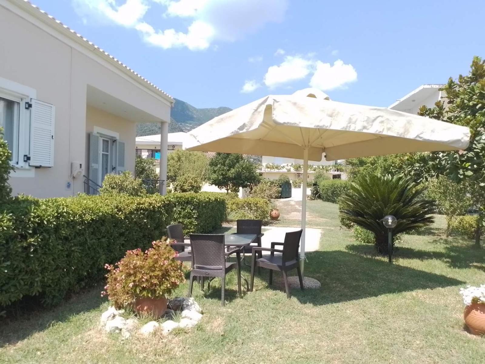 Manolia Apartments Ипсос Экстерьер фото